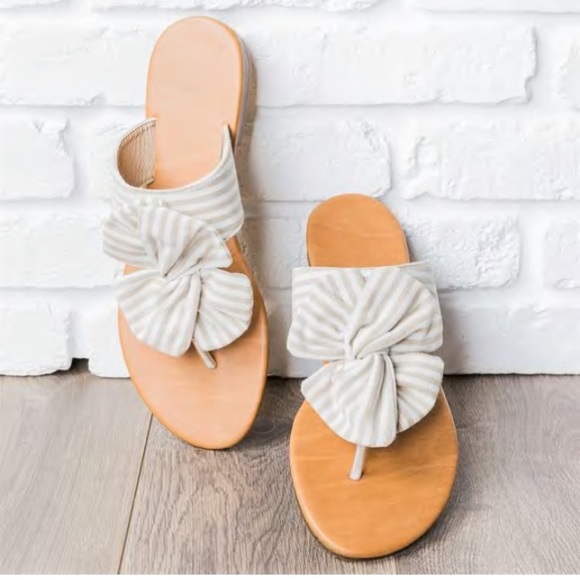 Striped Beige Bow Sandals - size 8 NEW! - Picture 1 of 2
